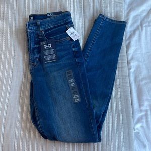 NWT gap denim size 2/26 regular